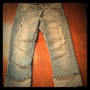 Angels Sz 13 distressed capris